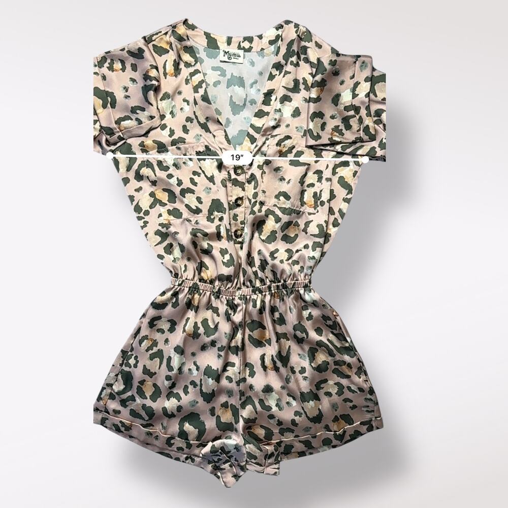 Show Me Your Mumu Blush Pink Cheetah Print Walker Romper Size S Satin Boho‎ NWOT - Picture 3 of 9